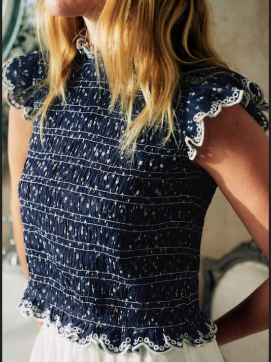 Sezane Tops - ⭐️ Price Firm ⭐️ Sezane Liorane Blouse Marine With Floral Print - Size 6